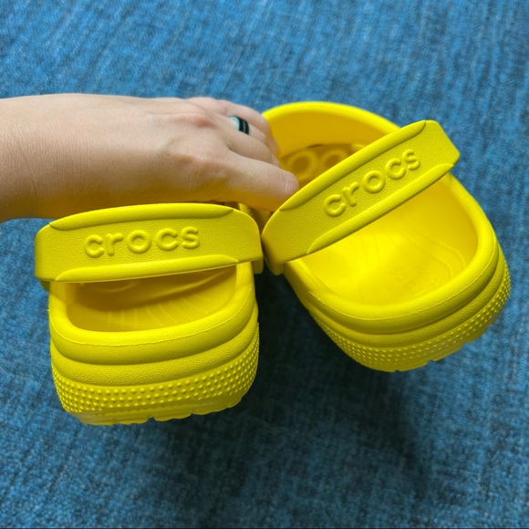 Crocs Classic Slip On Clogs in Yellow with Halloween Shoe Charms - Picture 5 of 7